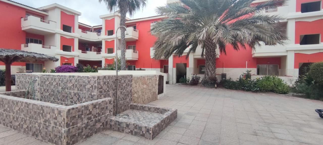 Sal Service Red Moradias Residence With Pool Santa Maria Exterior photo
